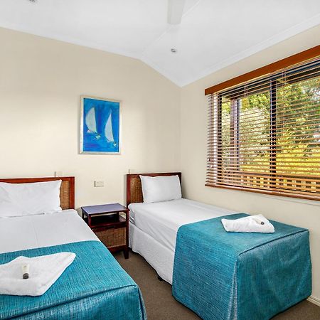 Tin Can Bay Marina Villas ภายนอก รูปภาพ