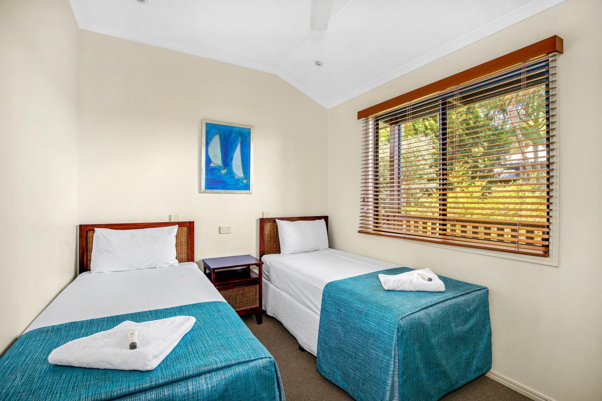 Tin Can Bay Marina Villas ภายนอก รูปภาพ