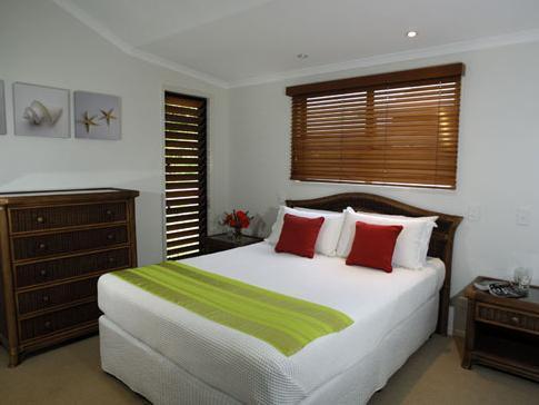 Tin Can Bay Marina Villas ภายนอก รูปภาพ